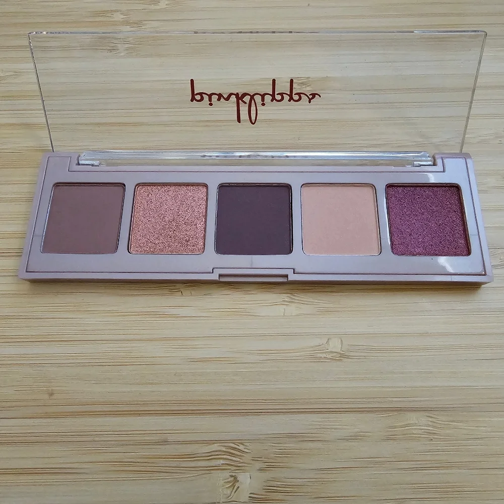 Pink Lipps Eye shadow - Picture 2 of 4